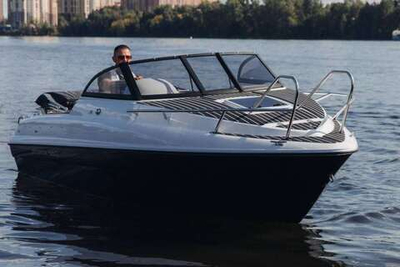 Стеклопластиковый катер Phoenix (Феникс) 560