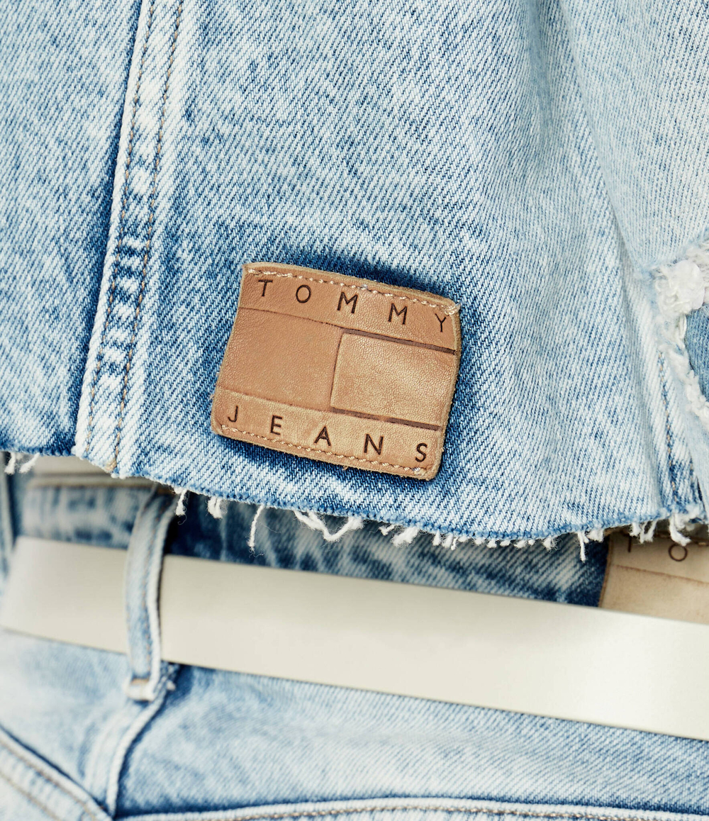 Джинсовая куртка Tommy Jeans - голубой(DW0DW18555)