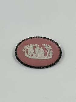 Брошь Wedgwood розовая