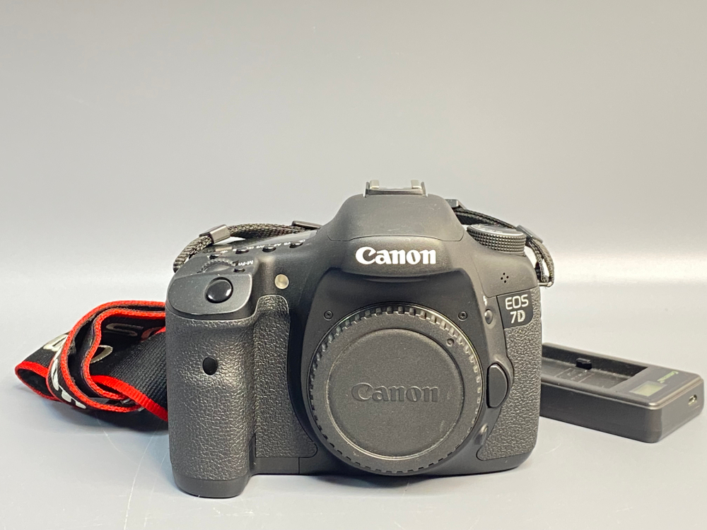 Canon 7D 7000 кадров