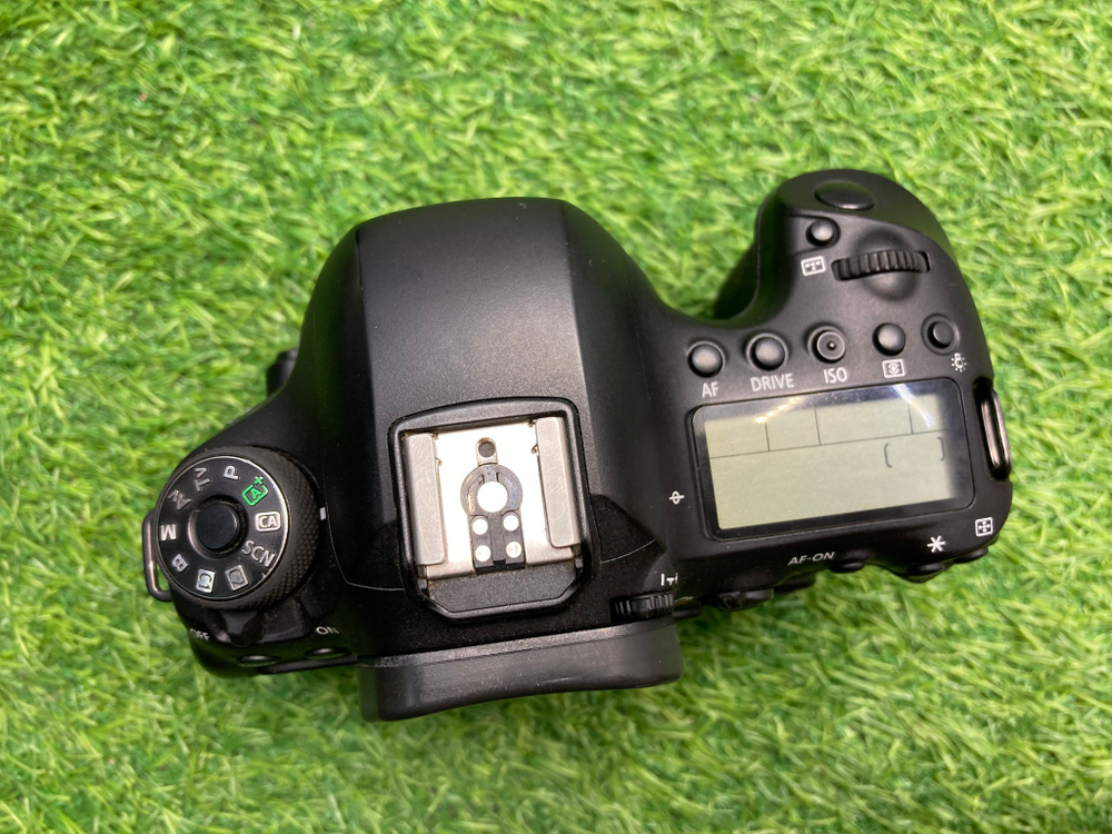 Canon EOS 6D Mark II ( 35.000 кадров )