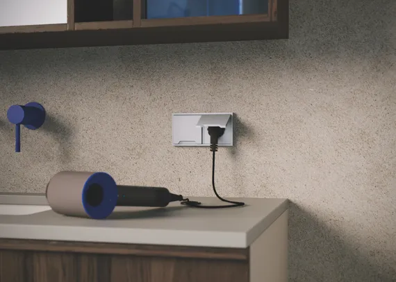 Накладка для розетки с заземлением, защитными шторками и крышкой Voltum S70 Серый VLS000816