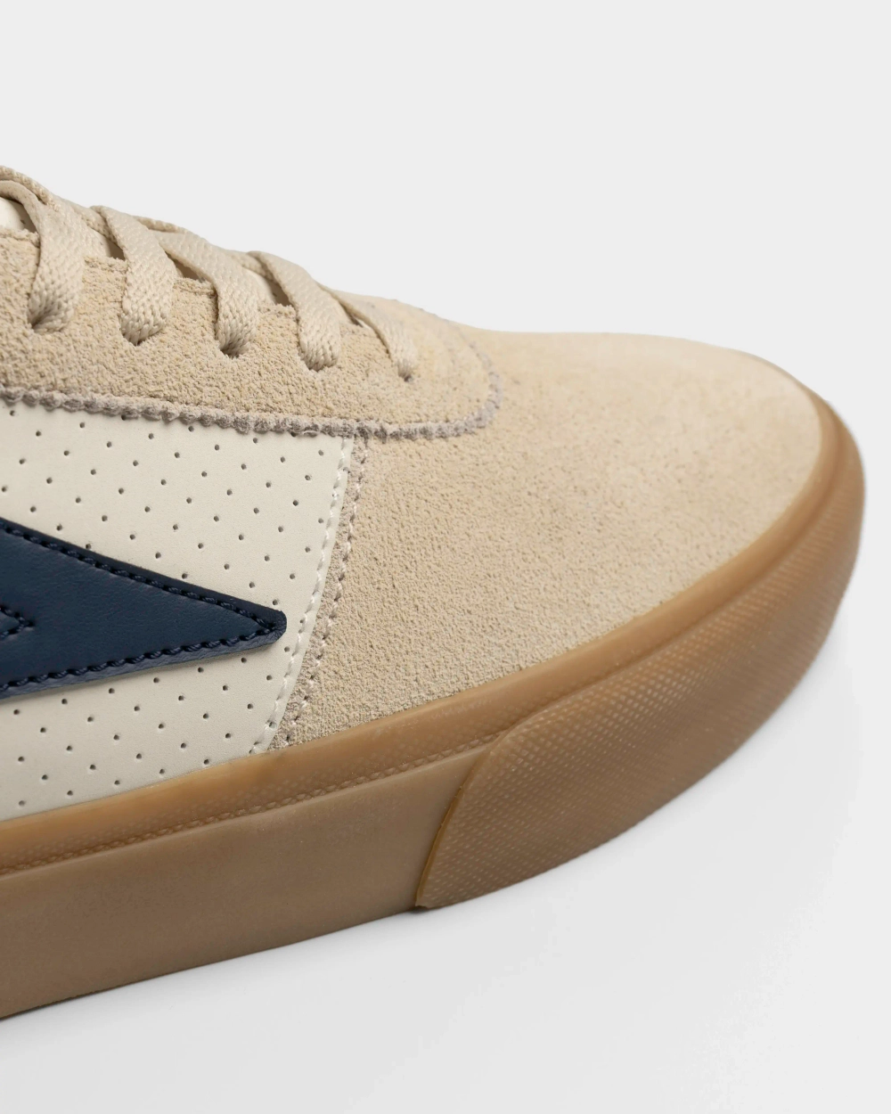Кеды Lakai Manchester Elite: Whisper White Suede Navy (Q2-26)