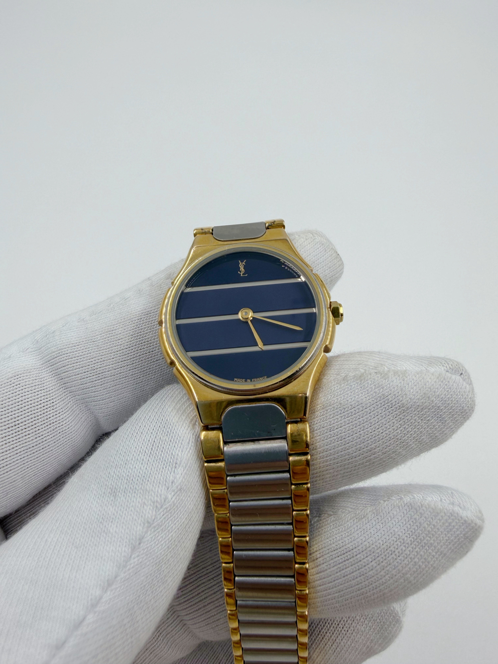 Часы Yves Saint Laurent