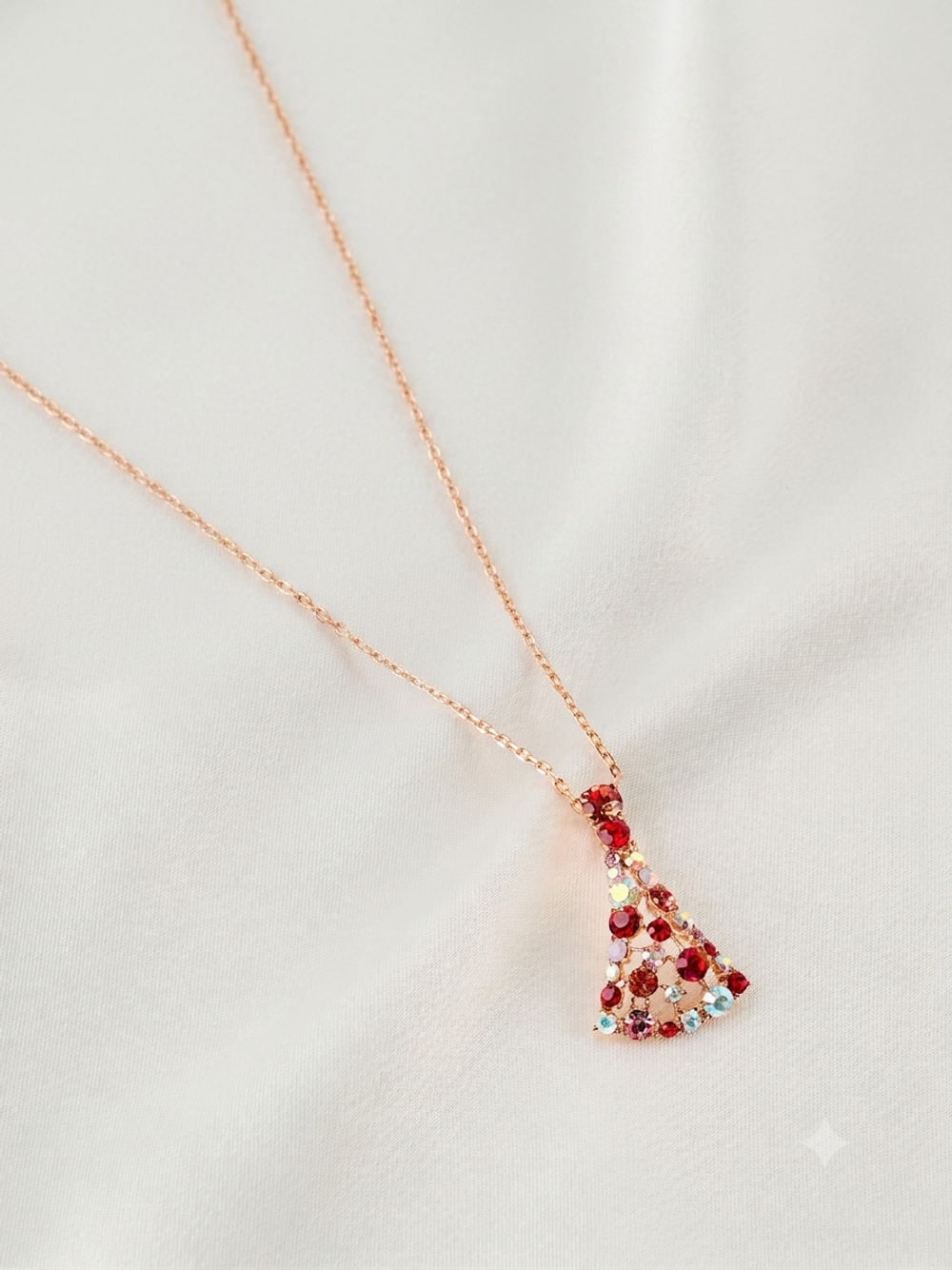 Подвеска на цепочке Россыпь из красных камней Swarovski
