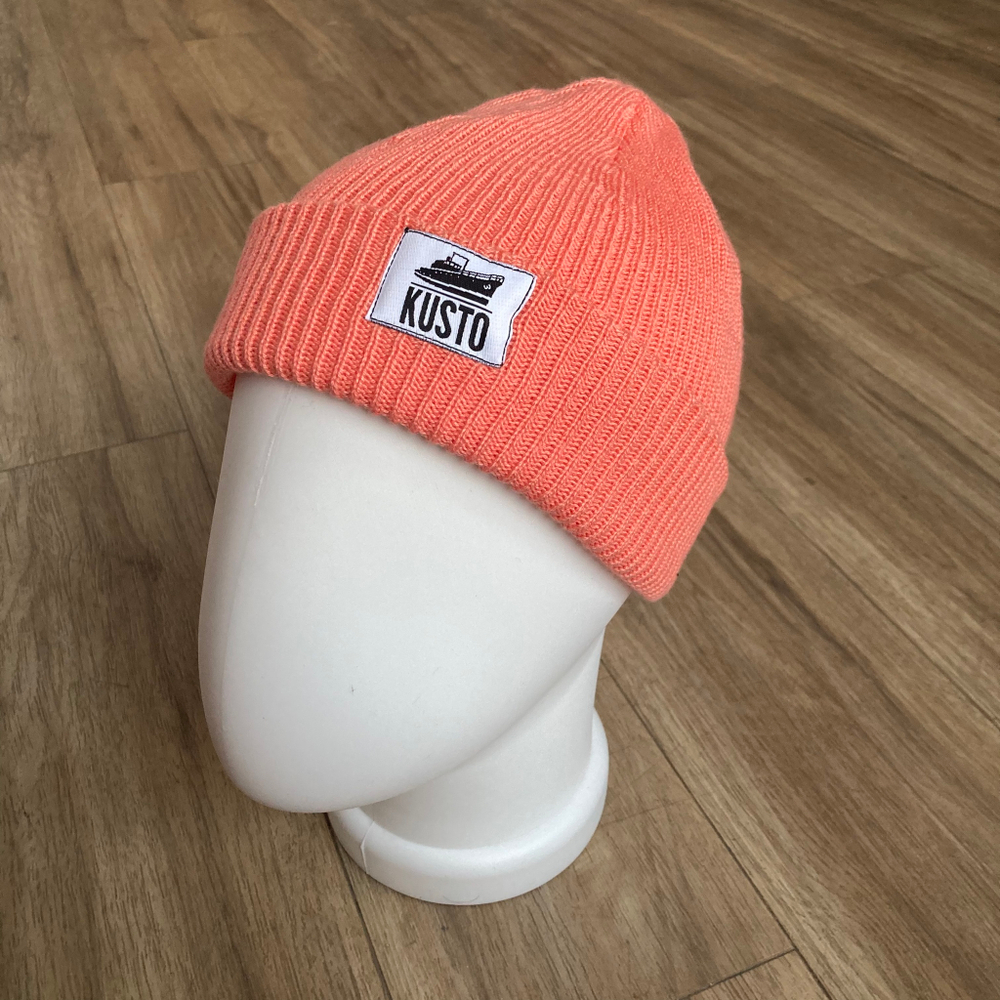 Шапка Kusto Short Cranberry