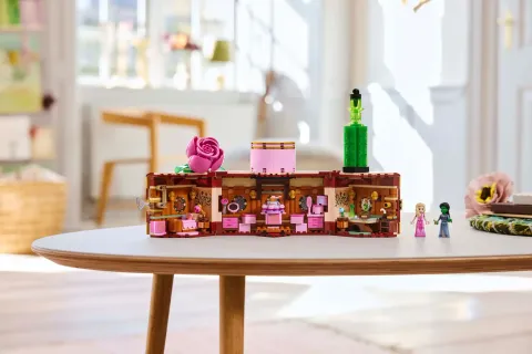 Конструктор LEGO Wicked 75683 Дом Глинды и Эльфабы