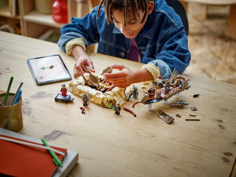 Конструктор LEGO Star Wars 75396 Пустынный Скиф и яма Сарлакка