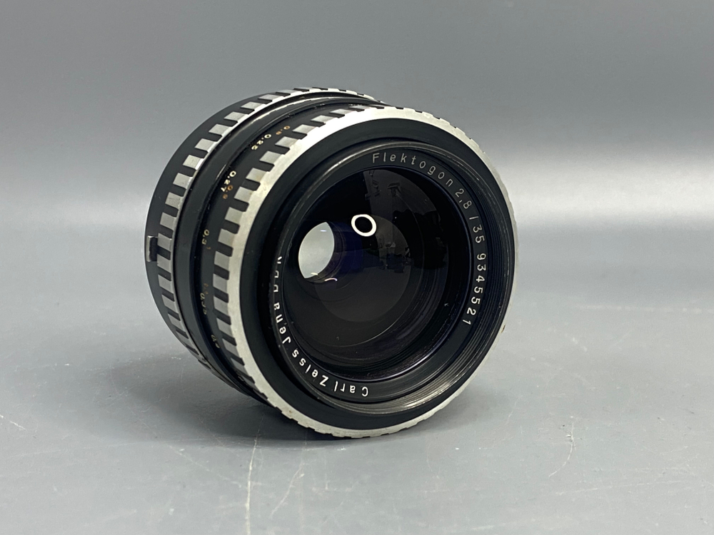 Carl Zeiss Jena Flektogon 2.8/35mm