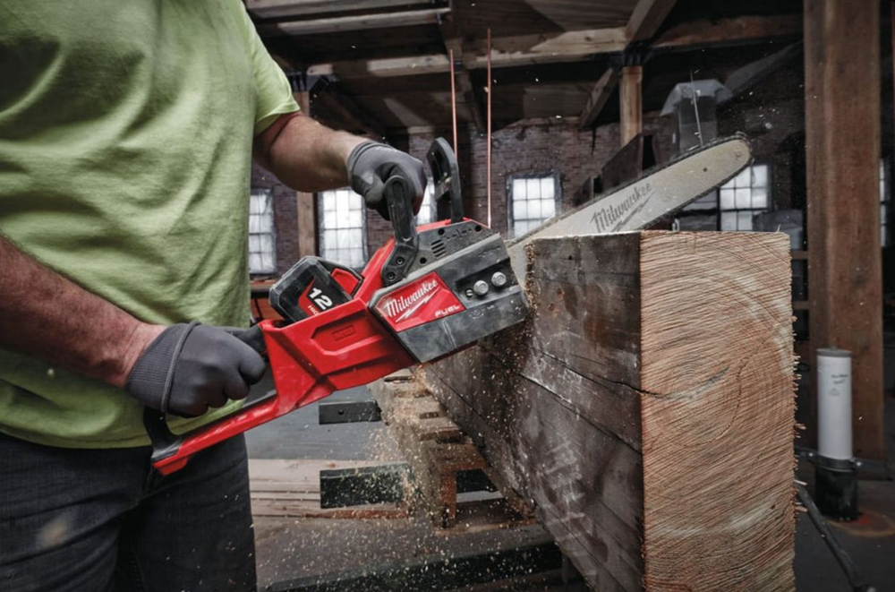 Аккумуляторная цепная пила Milwaukee M18 FCHS-121B FUEL 4933464223