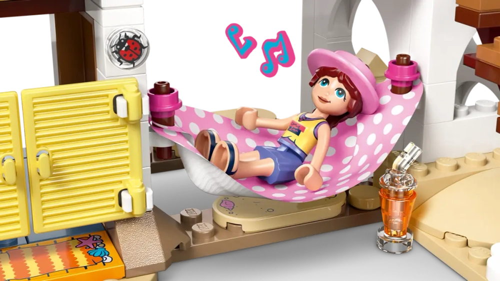 Конструктор LEGO Friends 42699 Beach House with Seals