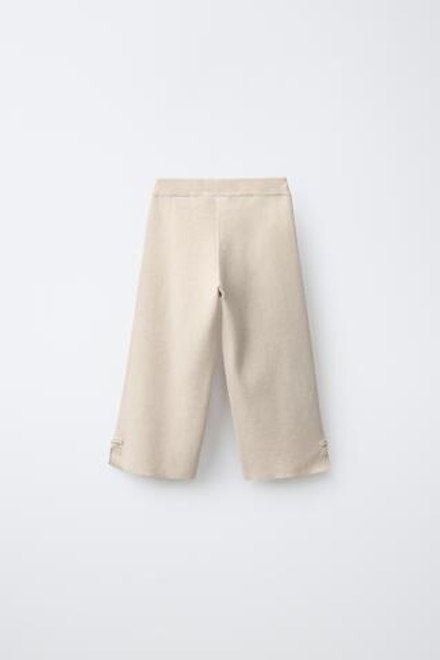 ZARA ТРИКОТАЖНЫЕ БРЮКИ-КЮЛОТЫ С БАНТИКАМИ, СВЕТЛО-БЕЖЕВЫЙ
