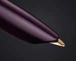 Перьевая ручка и чехол из кожи Parker 51 DELUXE PLUM GT, перо: F, цвет чернил: black, в подарочной упаковке.