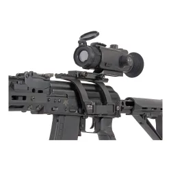 Прицел тепловизионный Gaut Jasper TS 225 256х192 AI 320x240 D25 - крупный план установки на планку, вид слева