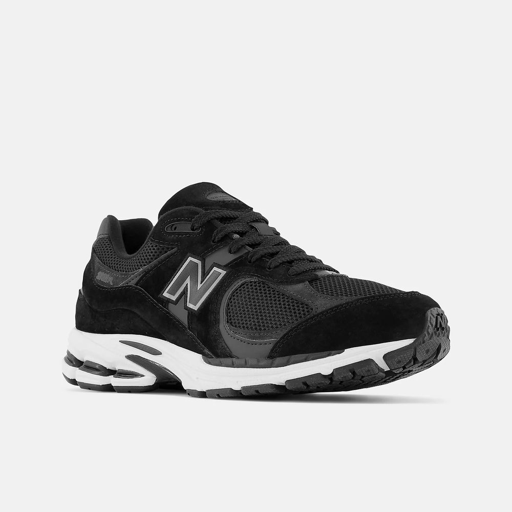Кроссовки унисекс NEW BALANCE 2002