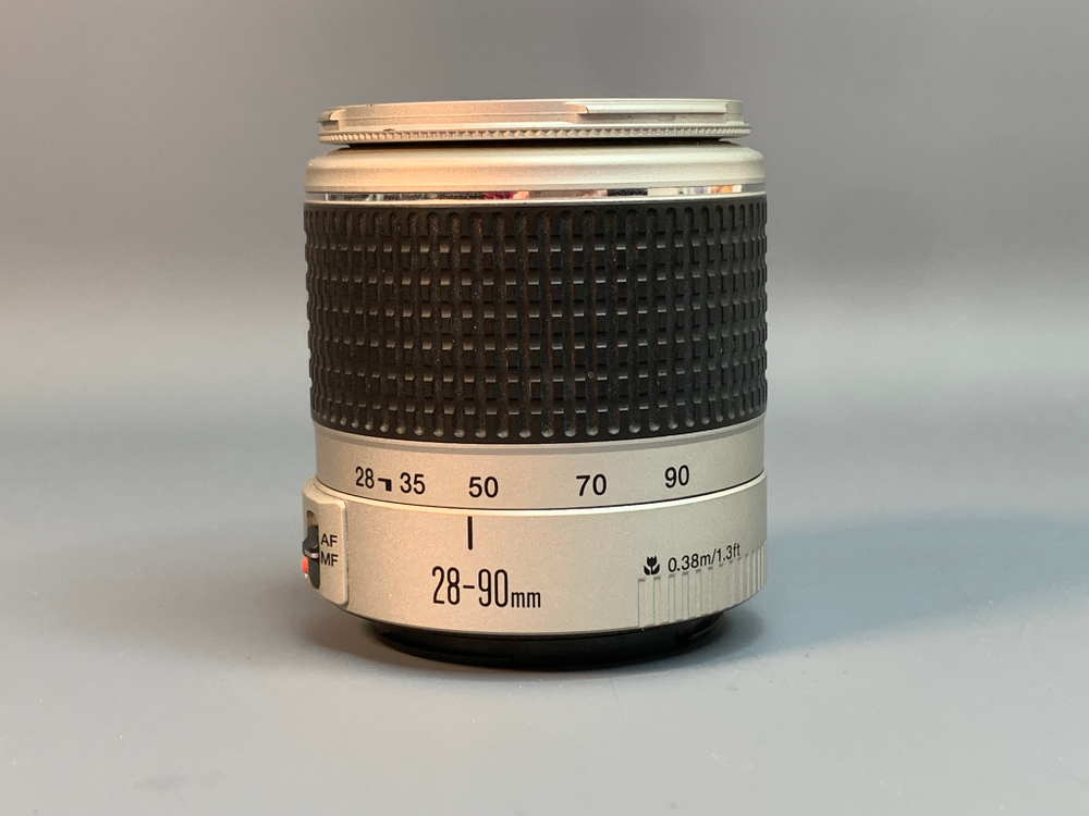 Canon EOS 300 Kit 28-90mm f 4-5.6