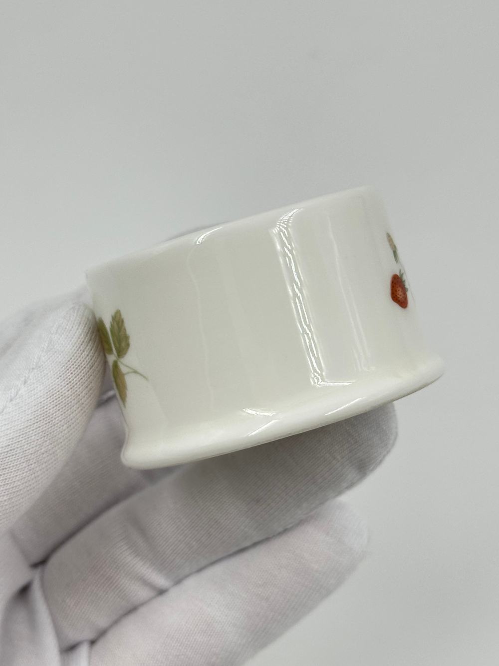 Миниатюрная шкатулка Wedgwood, Wild Strawberry