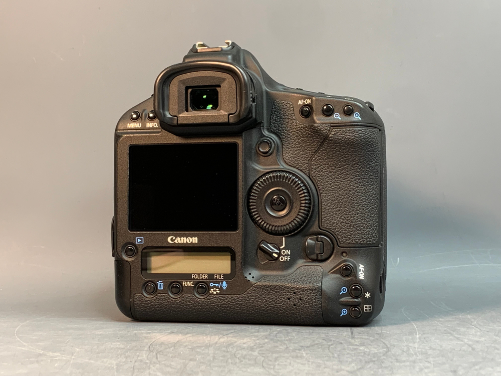 Canon EOS 1D Mark IV 27.463 Кадров