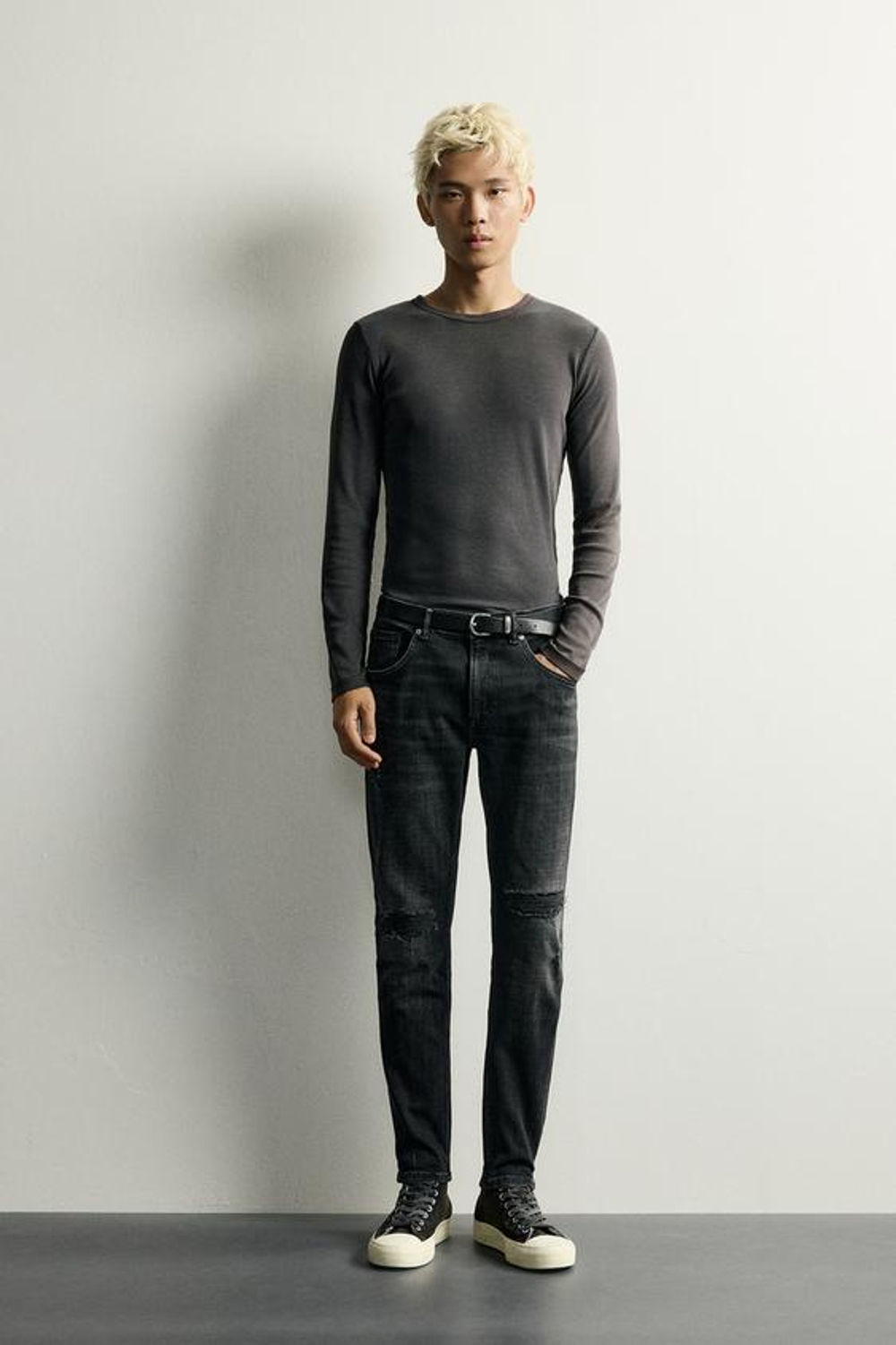 ZARA ДЖИНСЫ SKINNY FIT С РАЗРЕЗАМИ, УГОЛЬНЫЙ