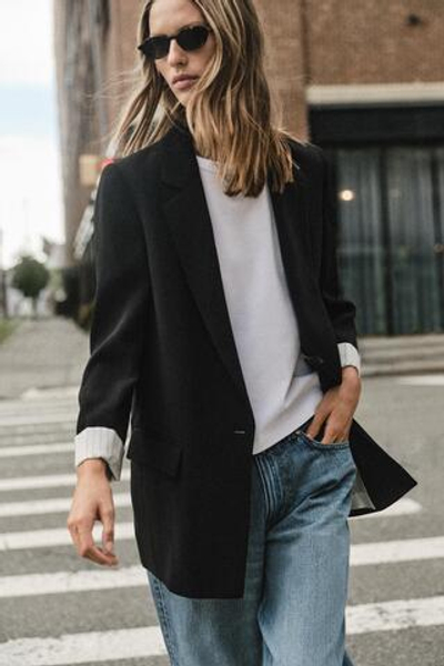 БЛЕЙЗЕР С ПОДПЛЕЧНИКАМИ И ПРИНТОМ НА МАНЖЕТАХ — ZARA