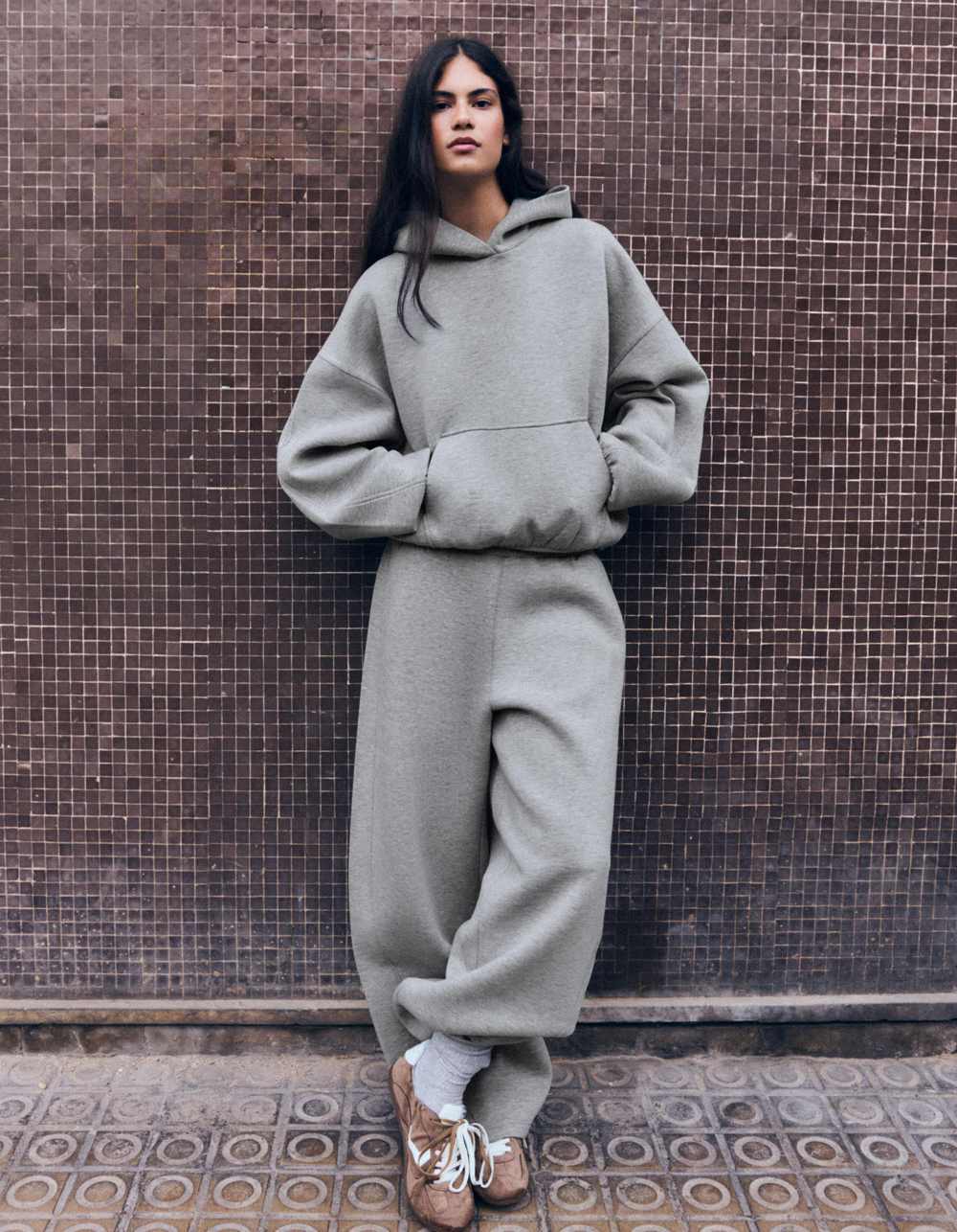 Женское худи из ткани scuba - BERSHKA