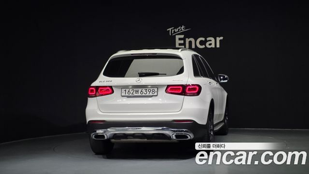 Mercedes-Benz GLC-Class GLC300 4MATIC — 2020