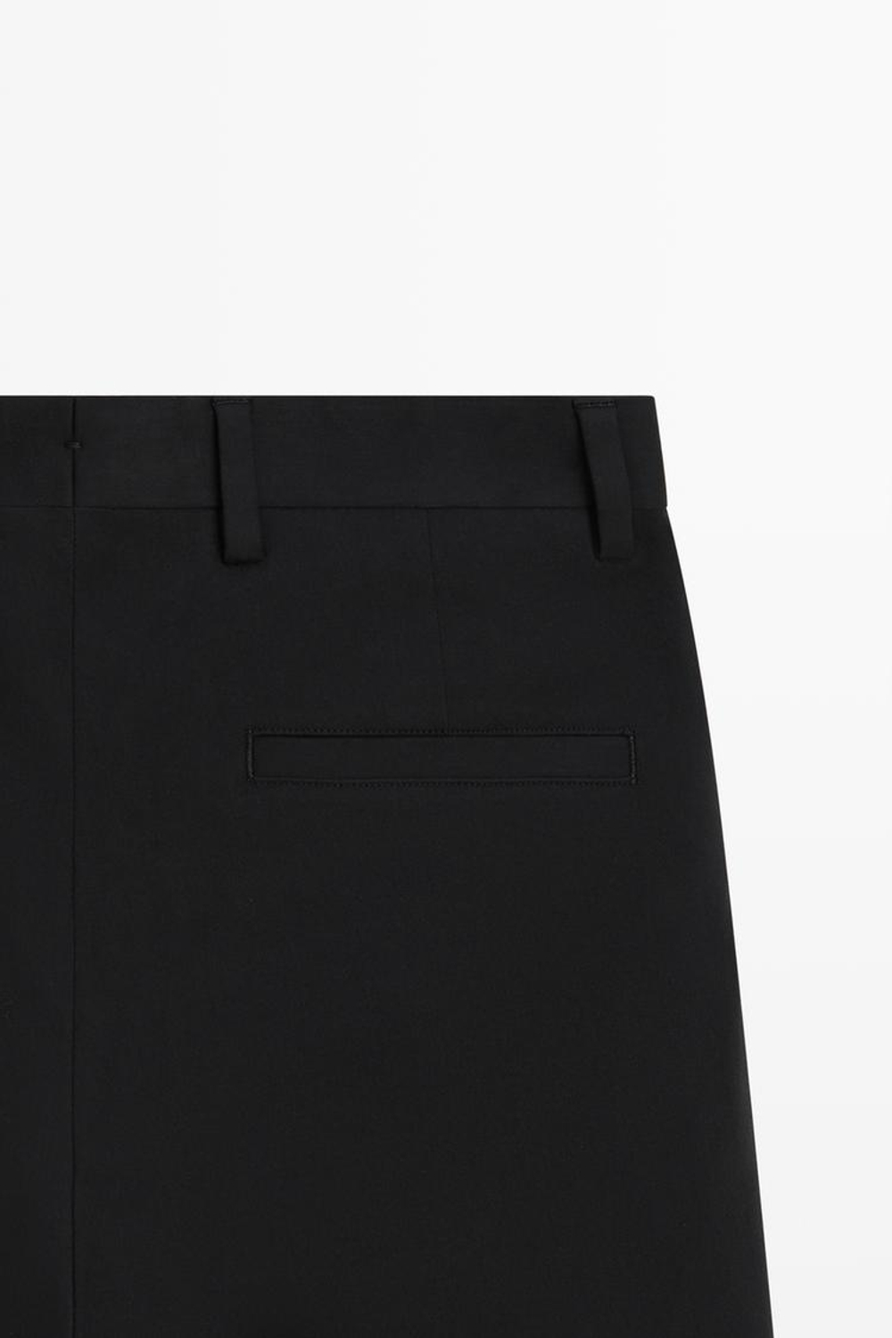 Massimo Dutti Брюки свободного кроя с защипами, черный
