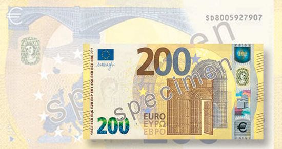 Обновленные банкноты номиналом 100 и 200 евро
