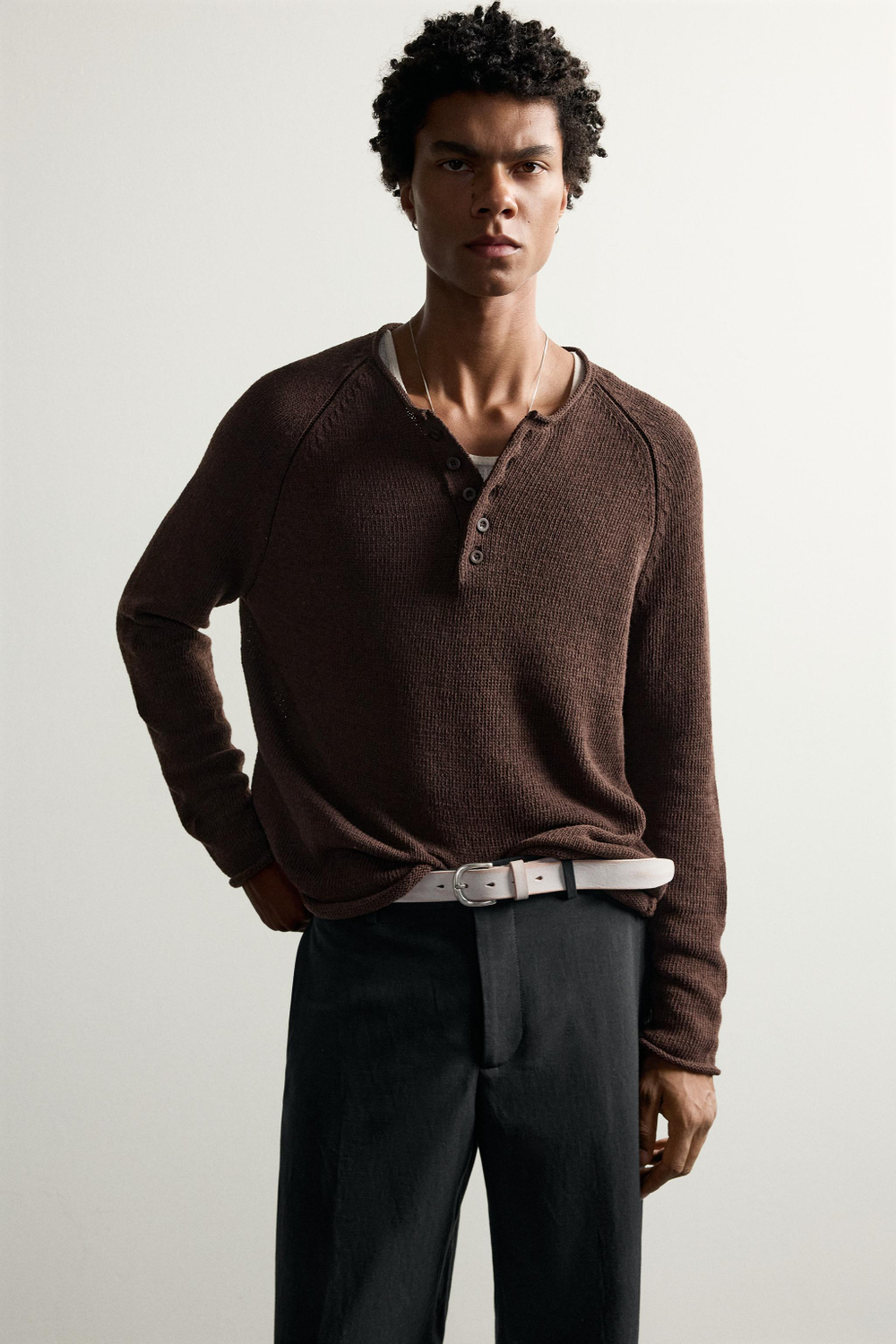 СВИТЕР REGULAR FIT С ВОРОТОМ ХЕНЛИ — ZARA