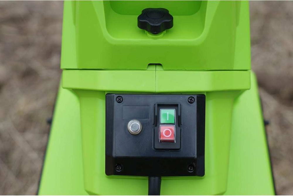 Измельчитель веток Greenworks GACSB (2,5кВт, до 45мм)