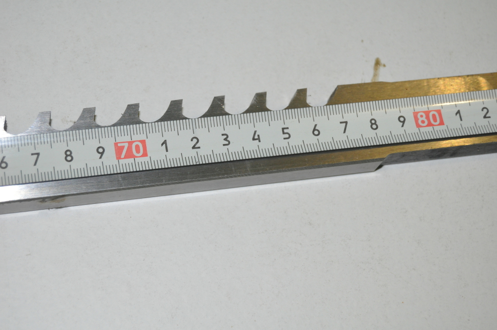 Протяжка шпоночная 2405-4238 Р6М5 12В D10  (12х745х1050мм.) z=54