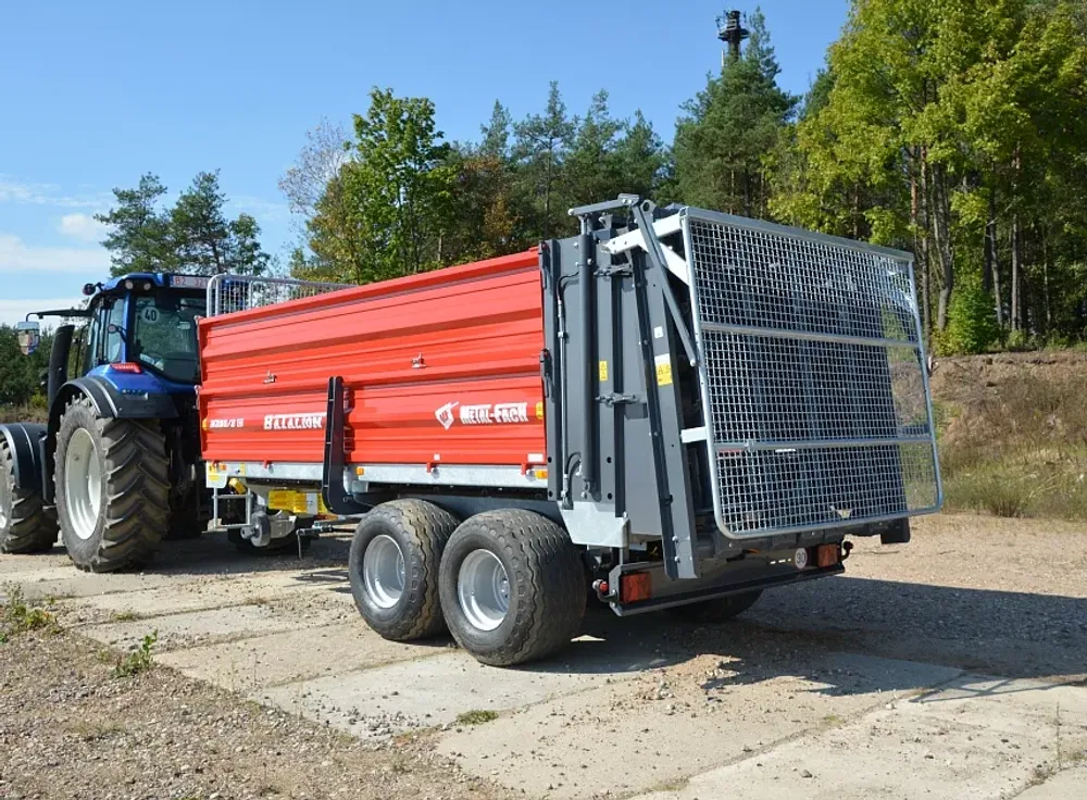 Навозоразбрасыватель Metal-Fach 6 тонн N-280