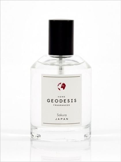 Спрей для дома Sakura Спрей-ароматизатор интерьера 100 мл Geodesis Прозрачный