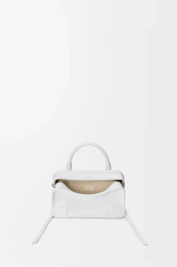 Loewe Мини-сумка Amazona 180 из мягкой телячьей кожи, белый