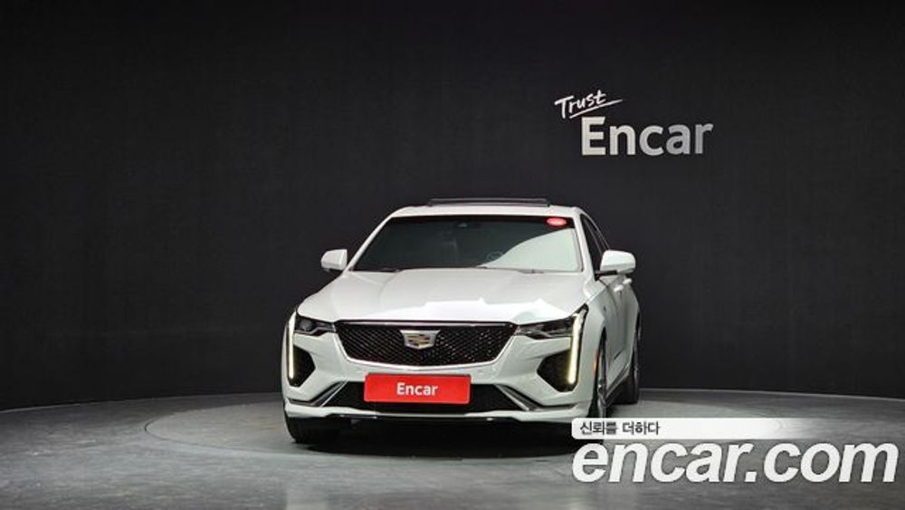 Cadillac CT4 2.0 — 2020