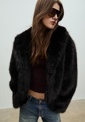 STRADIVARIUS Укороченная шуба из искусственного меха, черный