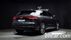 Audi Q8 55 TFSI Quattro Premium — 2021