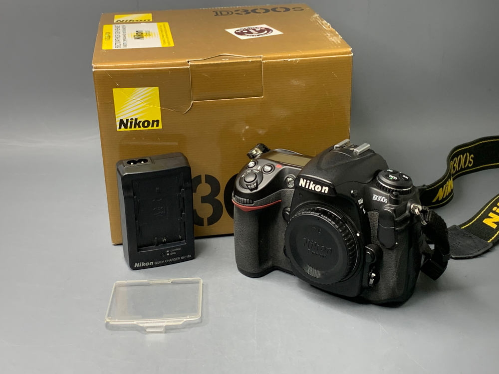 Nikon D300S 116000 кадров