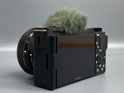 Sony ZV-E10 Kit 16–50mm f/3.5–5.6 OSS — 11 000 кадров