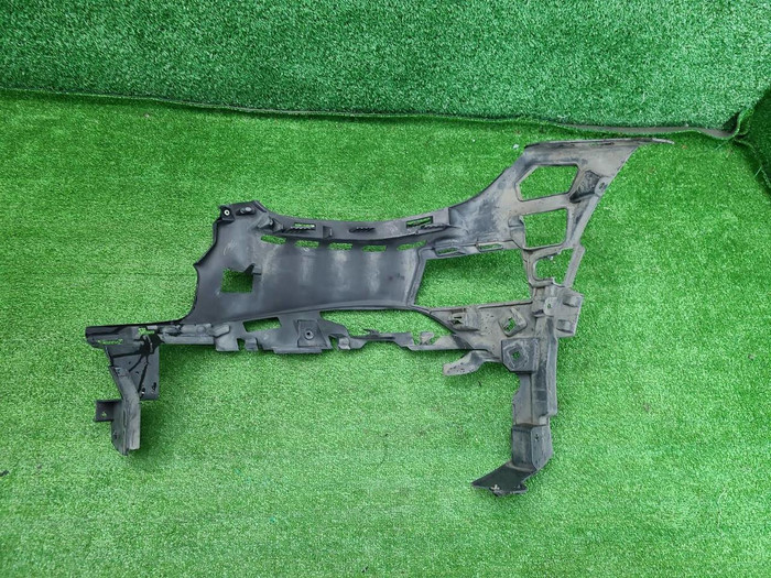 Кронштейн бампера правый Mercedes E W213 (20-23)