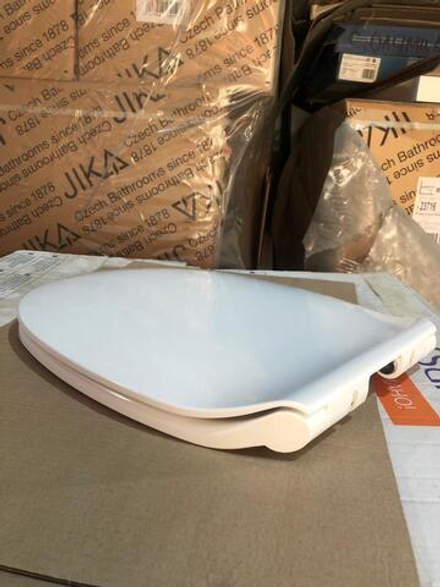 AV1001T Сиденье тонкое для унитаза soft close UF3006S*