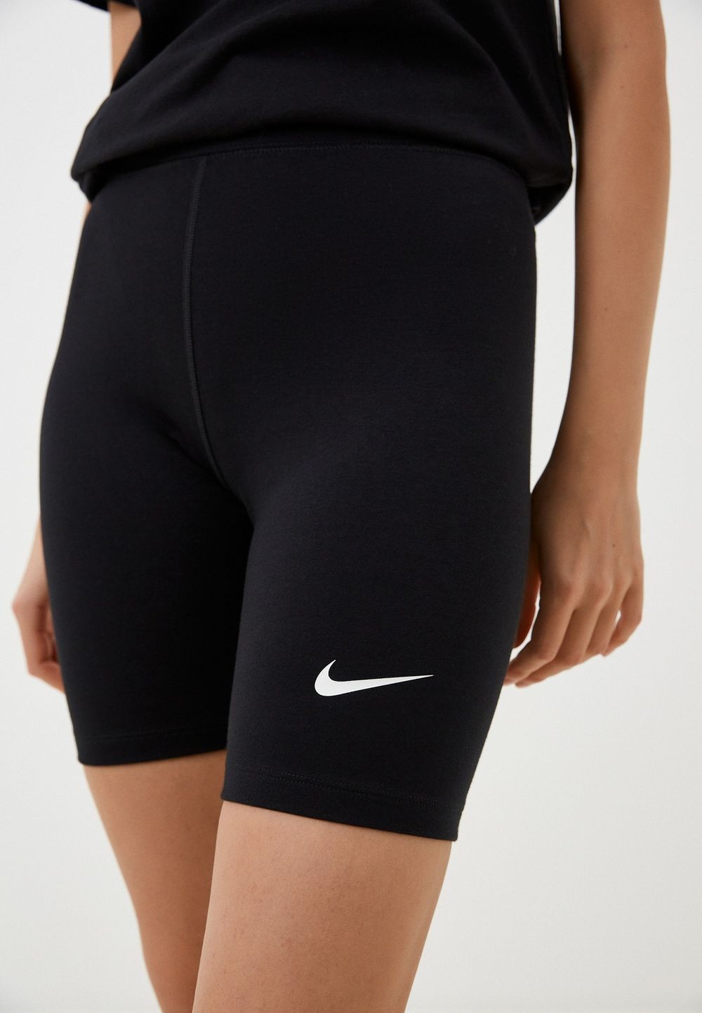 Шорты спортивные женские NIKE W NSW NK CLSC HR 8IN SHORT