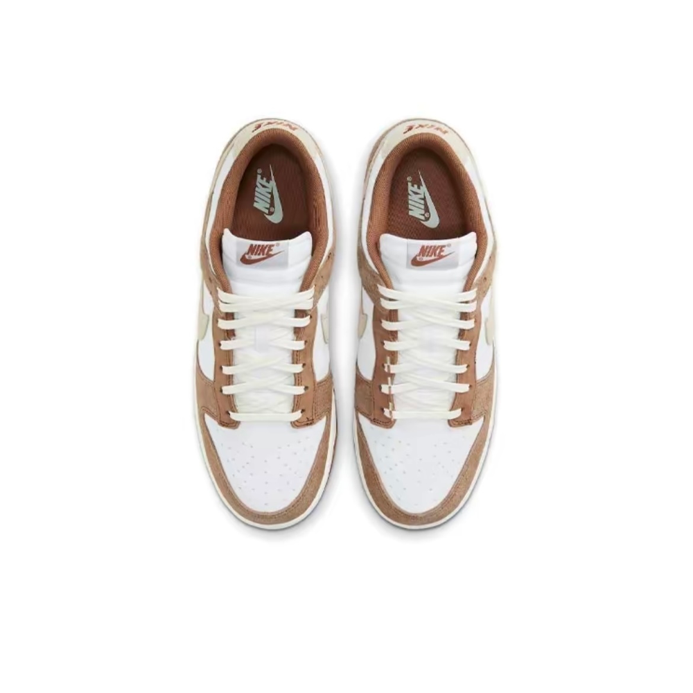 alt="Кроссовки Nike Dunk Low Medium Curry арт. DD1390-100 расцветка Sail Fossil вид спереди"