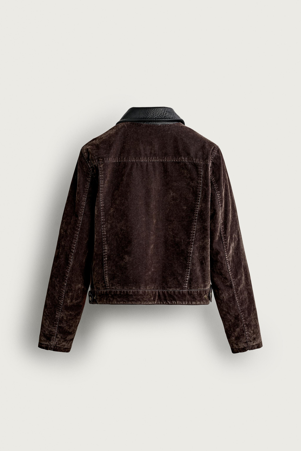 КУРТКА С ФЛОКИРОВАНИЕМ И КОНТРАСТНЫМ ВОРОТНИКОМ — ZARA