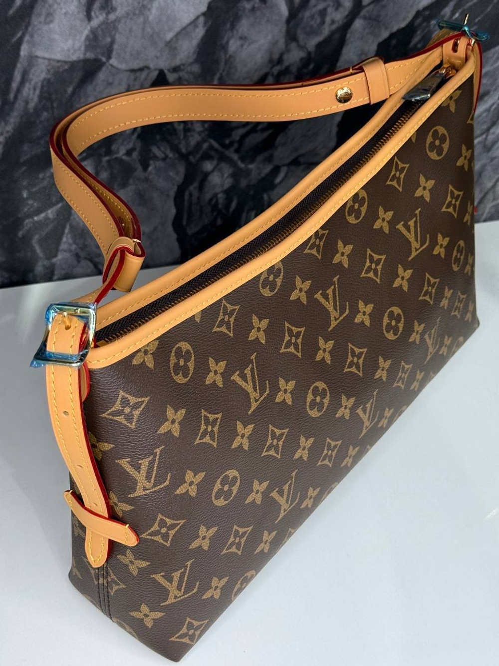 Сумка Louis Vuitton