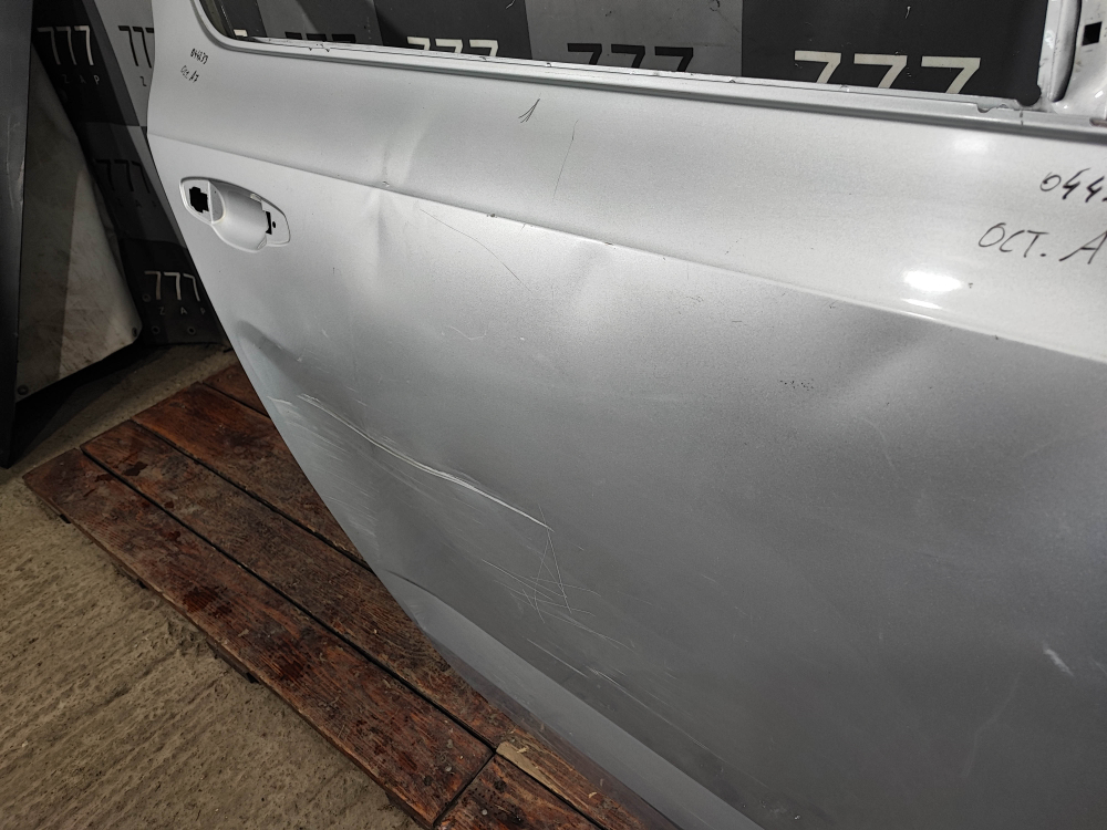 Дверь задняя правая Skoda Octavia 3 (A7) 13-20 Б/У Оригинал 5E5833052A