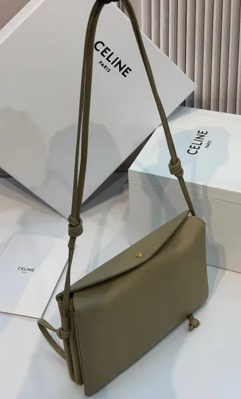 Сумка CELINE TRIO FLAP IN SMOOTH LAMBSKIN