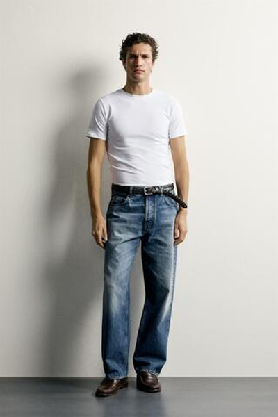 БАЗОВАЯ ФУТБОЛКА SLIM FIT /01 — ZARA
