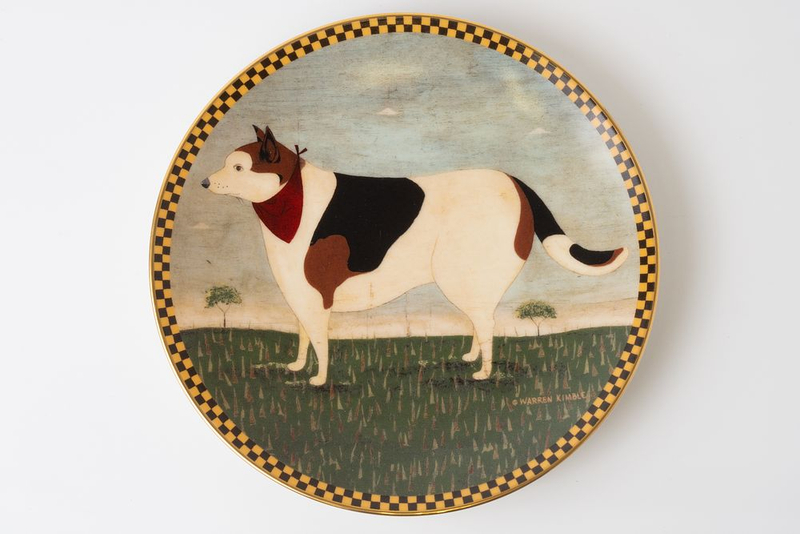 Коллекционная декоративная тарелка «Пятнистая собака» (Patchwork Dog) из серии «Warren Kimble Barnyard Animals»