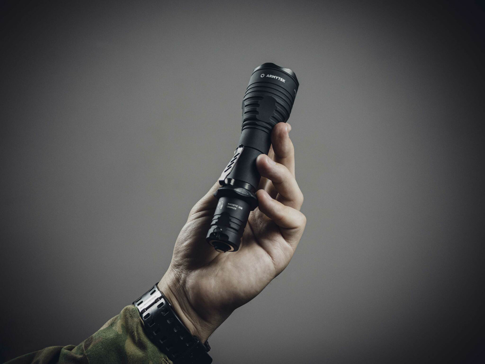 Фонарь тактический подствольный Armytek Viking Pro Magnet USB F07701C
